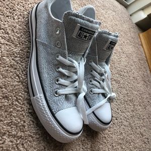 BRAND NEW Converse Size 9